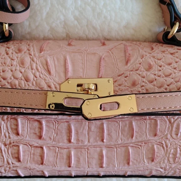 NWT Pink American Bee Purse with crossbody removable strap - Picture 12 of 14